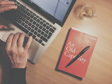 代理記賬比傳統(tǒng)會(huì)計(jì)記賬好在哪里？