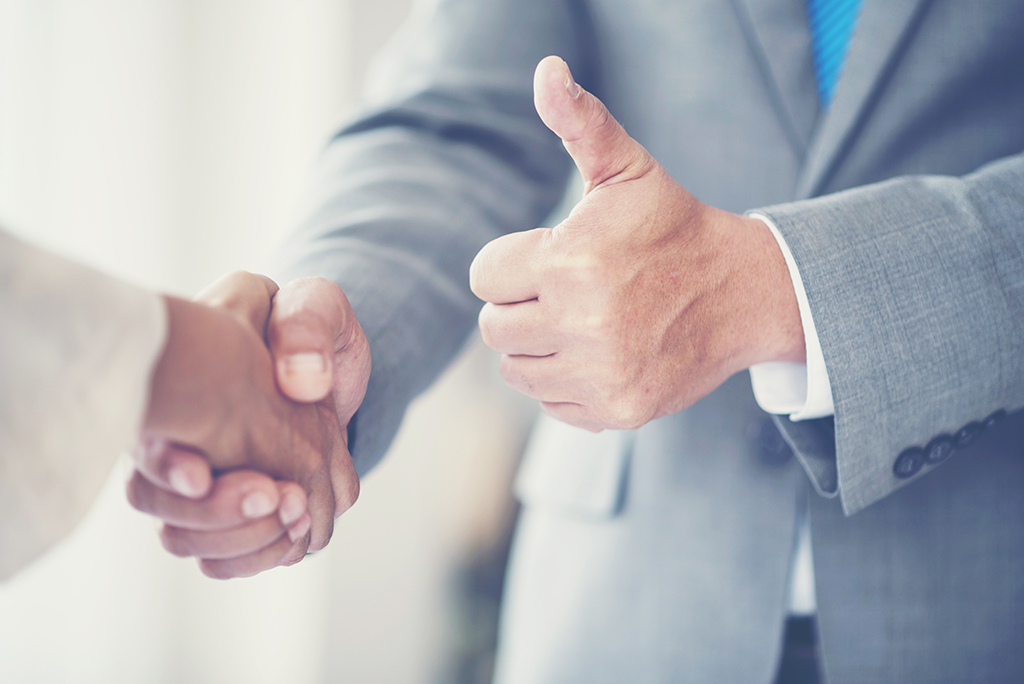 設(shè)立香港子公司，邁向國際化的第一步