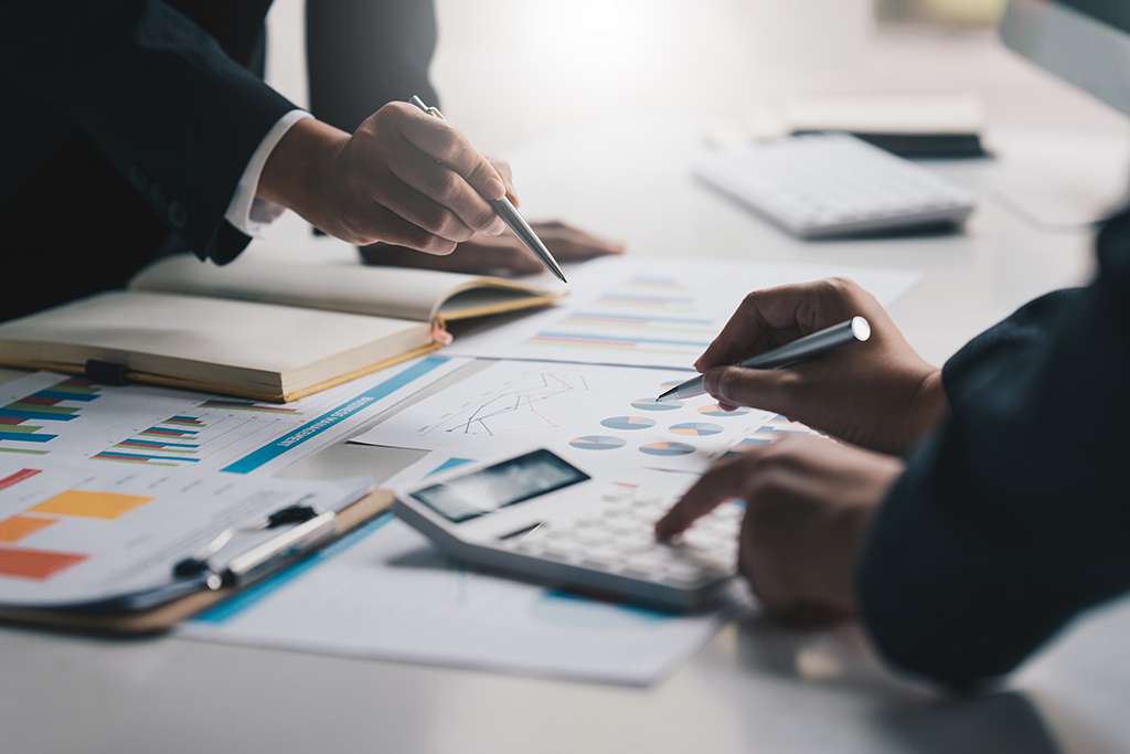 電商行業(yè)稅收優(yōu)惠政策與節(jié)稅策略全解析:合規(guī)驅(qū)動(dòng)下的成本優(yōu)勢(shì)構(gòu)建 電商行業(yè)稅收優(yōu)惠政策與節(jié)稅策略全解析:合規(guī)驅(qū)動(dòng)下的成本優(yōu)勢(shì)構(gòu)建